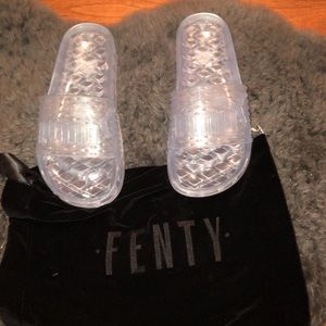 Fenty puma jelly slides